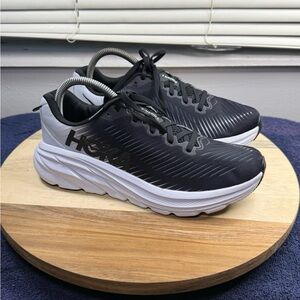 Hoka Rincon 3 Black and White Athletic Sneakers (Women’s 8)